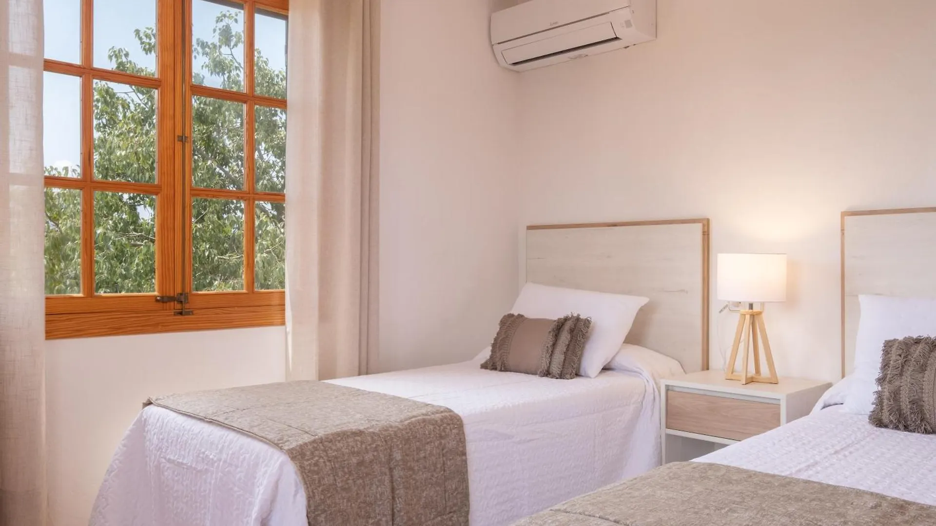 פוינסה Villa Can Moleto By Sunvillas Mallorca ספרד
